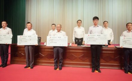 拥有省首台套技术装备，必博获胶州市奖励