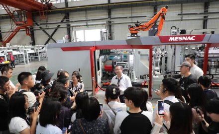 媒体见面会进车间 必博解码智能装备的高质量发展