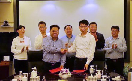 必博与利通液压签订战略合作协议